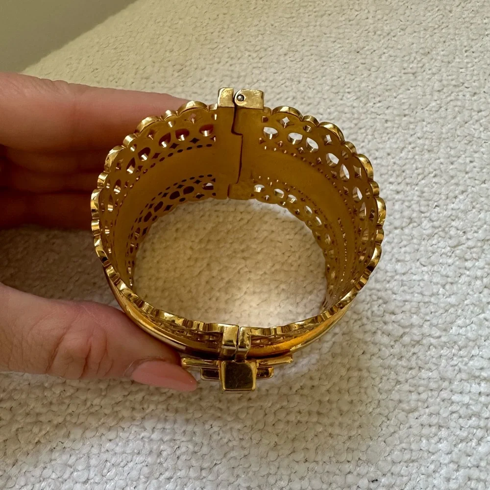 Gold BCBG Bangle - Picture 4 of 5